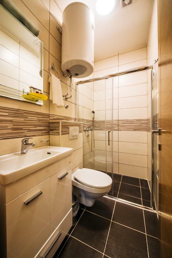 Apartments Vojislav Virpazar Bagian luar foto